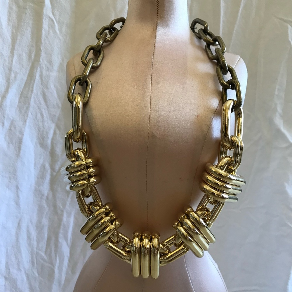 Aida Kilu Statement Necklace | New